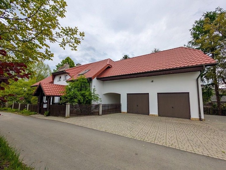 Wygodny dom z ogrodem i sauną Nowy Sącz sprzedam