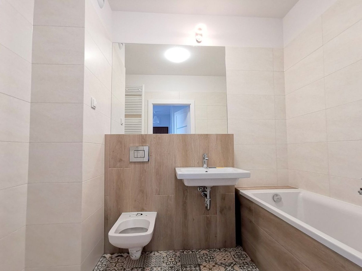 Słoneczne 3 pokoje + Hala Garażowa, Wysoki Standard, Metro Karolin