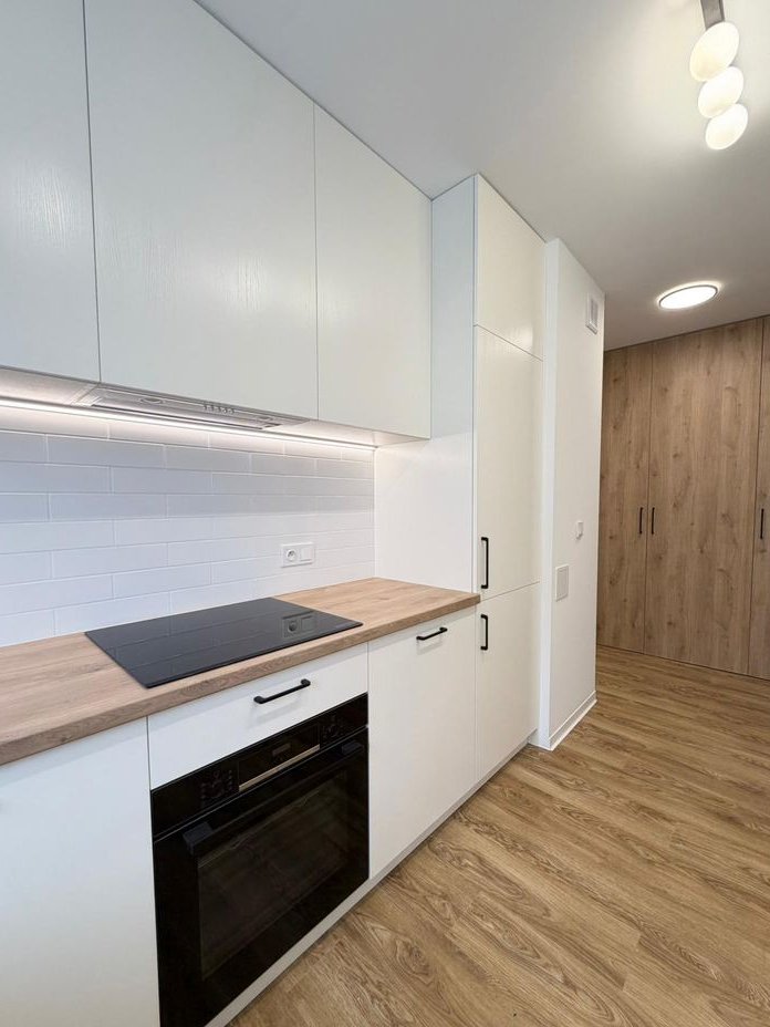 po remoncie 2 oddzielne pokoje + kuchnia, blisko WUM, bez prowizji