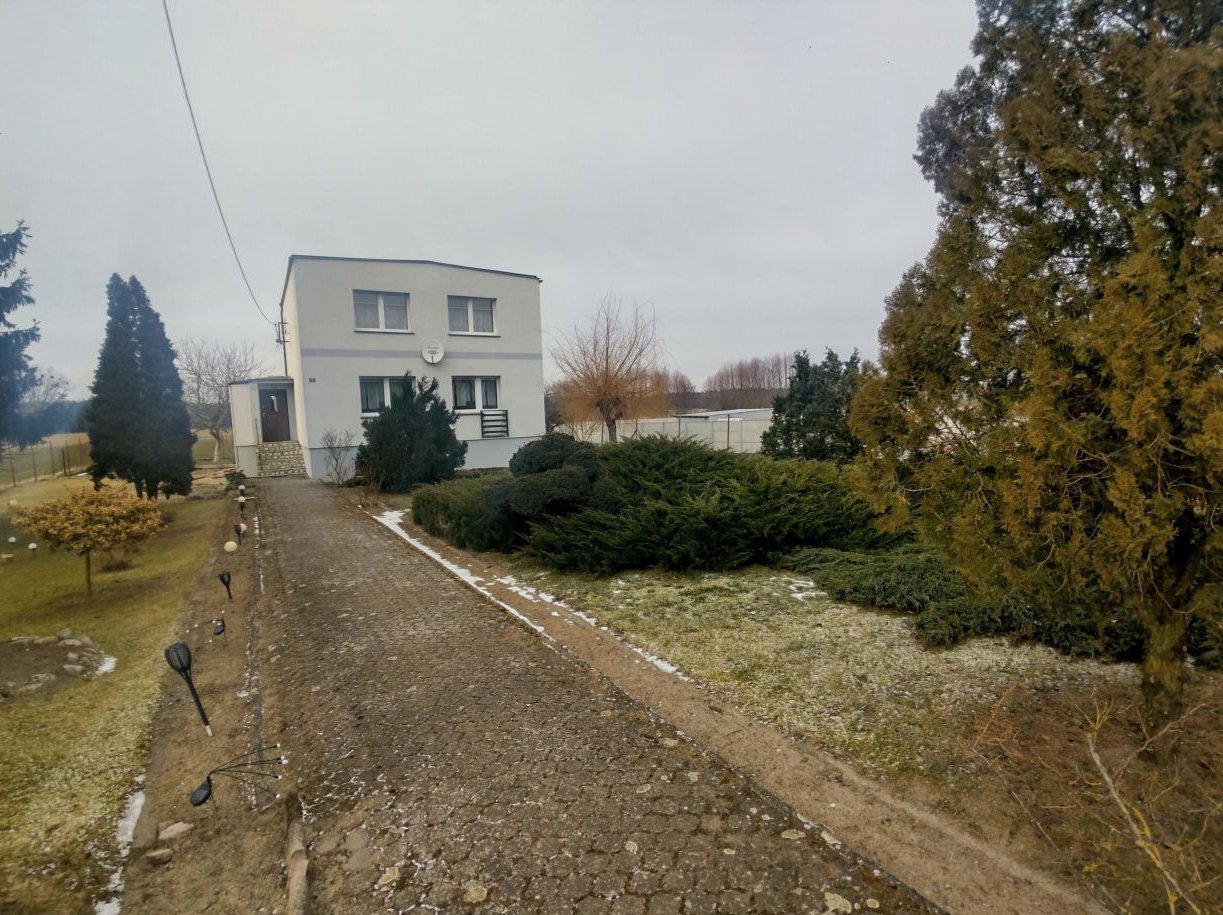 Dom, 240 m², Pruśce