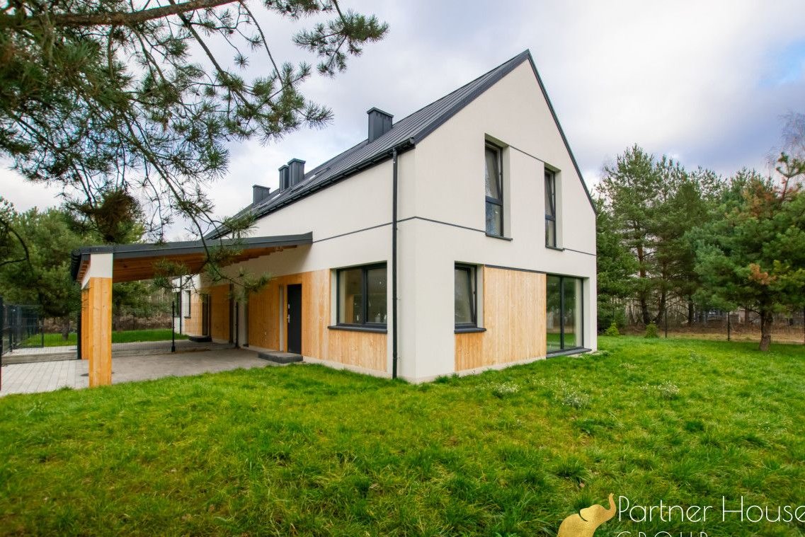 Rodzinny dom w spokojnej okolica blisko Warszawy