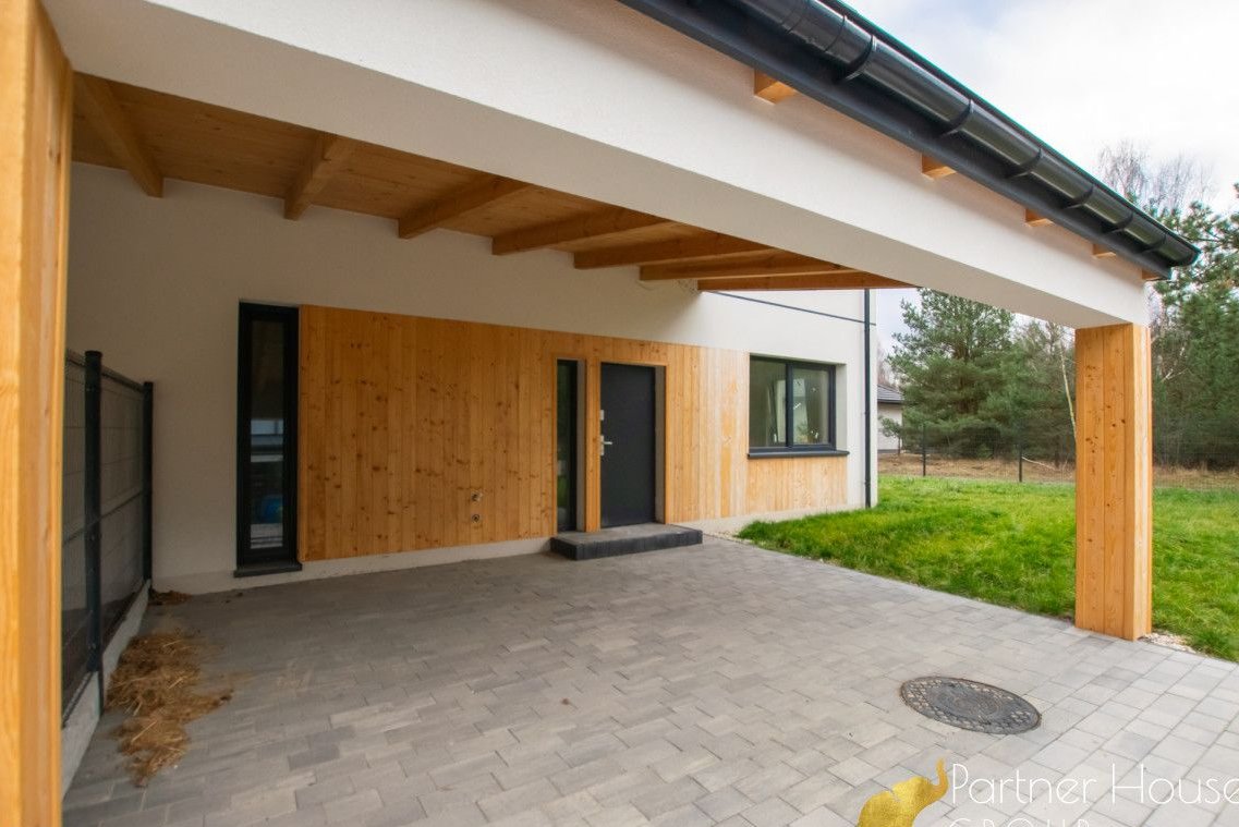 Rodzinny dom w spokojnej okolica blisko Warszawy