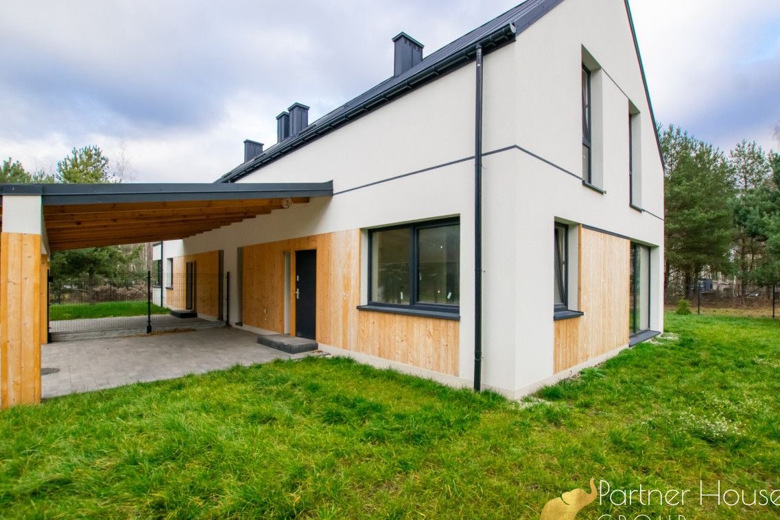 Rodzinny dom w spokojnej okolica blisko Warszawy