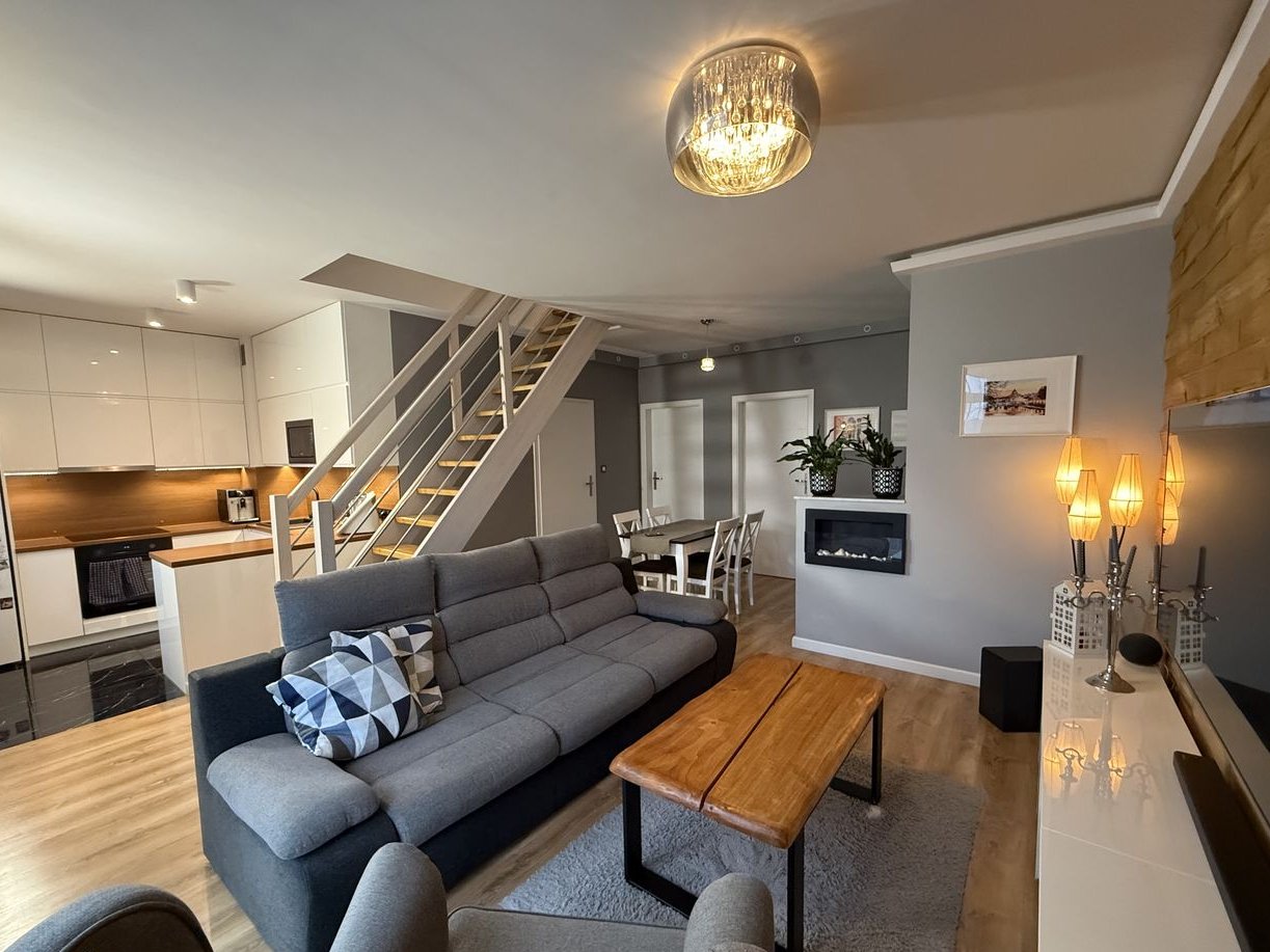 BEZCZYNSZOWE - komfortowe 5 pokojowe z ogrodem i miejscem postojowym