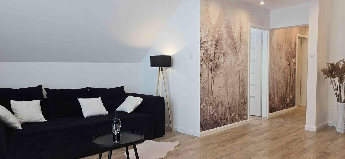 Urokliwe mieszkanie z widokiem na jezioro, klimatyzacja, gotowe na już