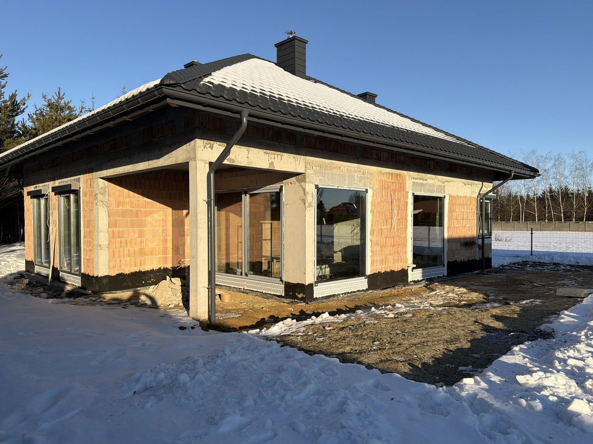 Dom parterowy 10km od centrum Rzeszowa.