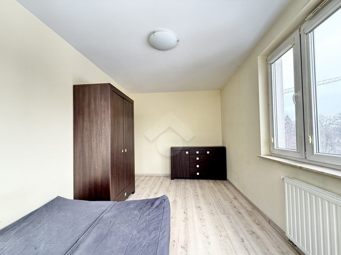 Przestronne 3- pokojowe mieszkanie z balkonem!