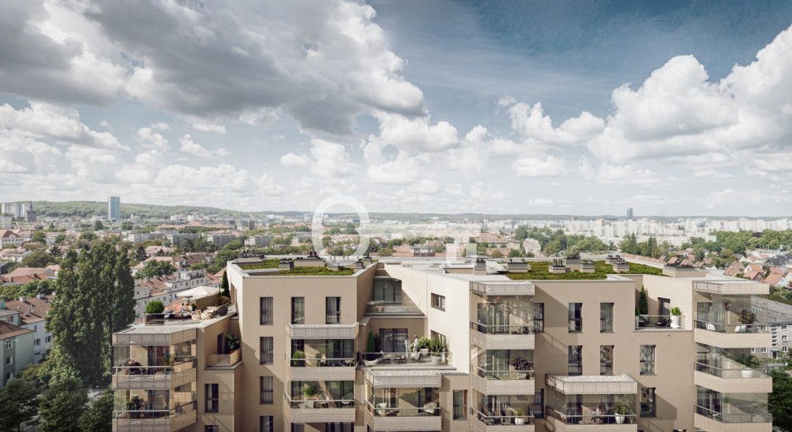 Apartament na najwyższym piętrze niedaleko morza