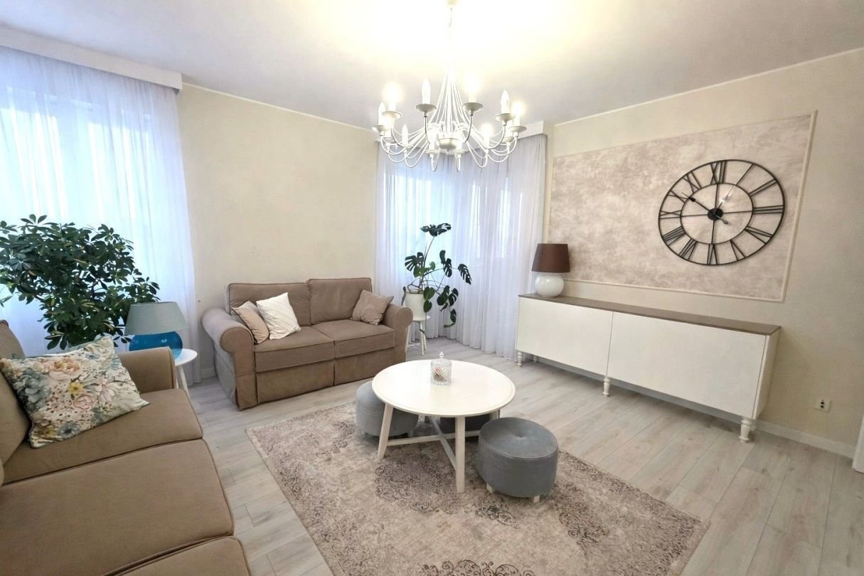 Bajecznie ładne, funkcjonalne, słoneczne - TARAS- miejsce postojowe