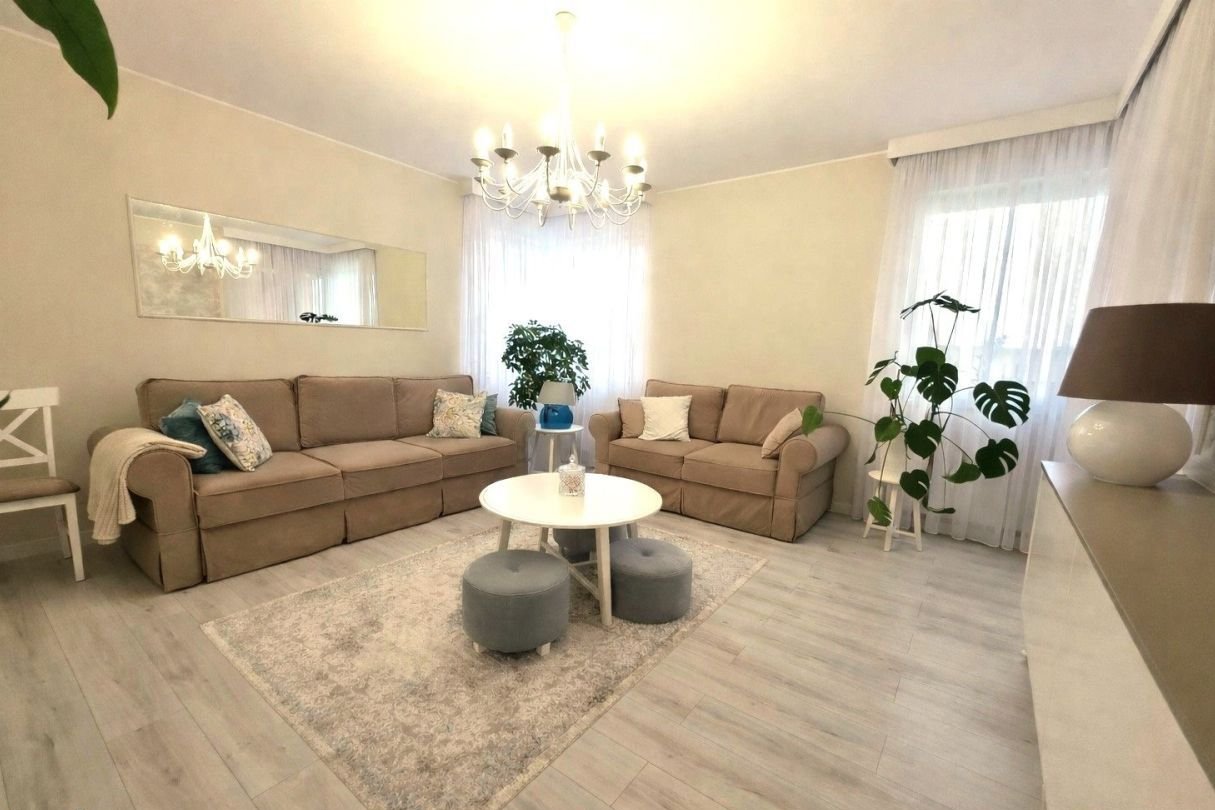 Bajecznie ładne, funkcjonalne, słoneczne - TARAS- miejsce postojowe