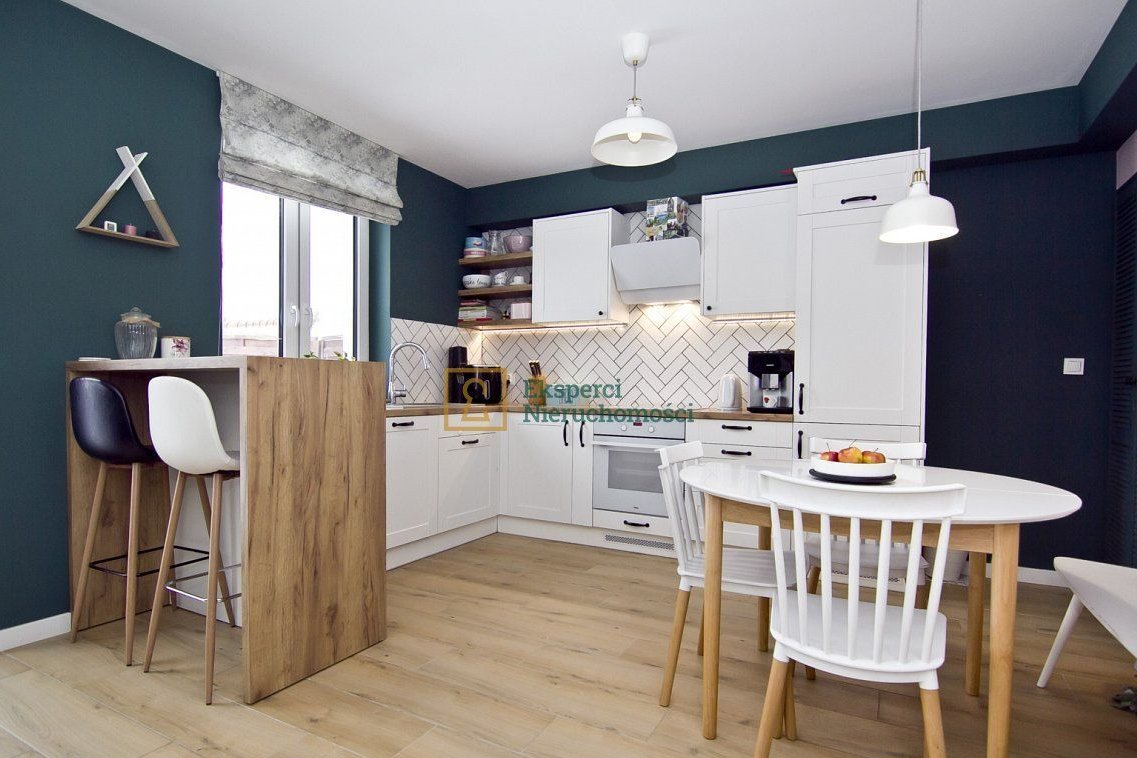 Szeregówka przy ul. Herbowej,120 m2, garaż w bryle