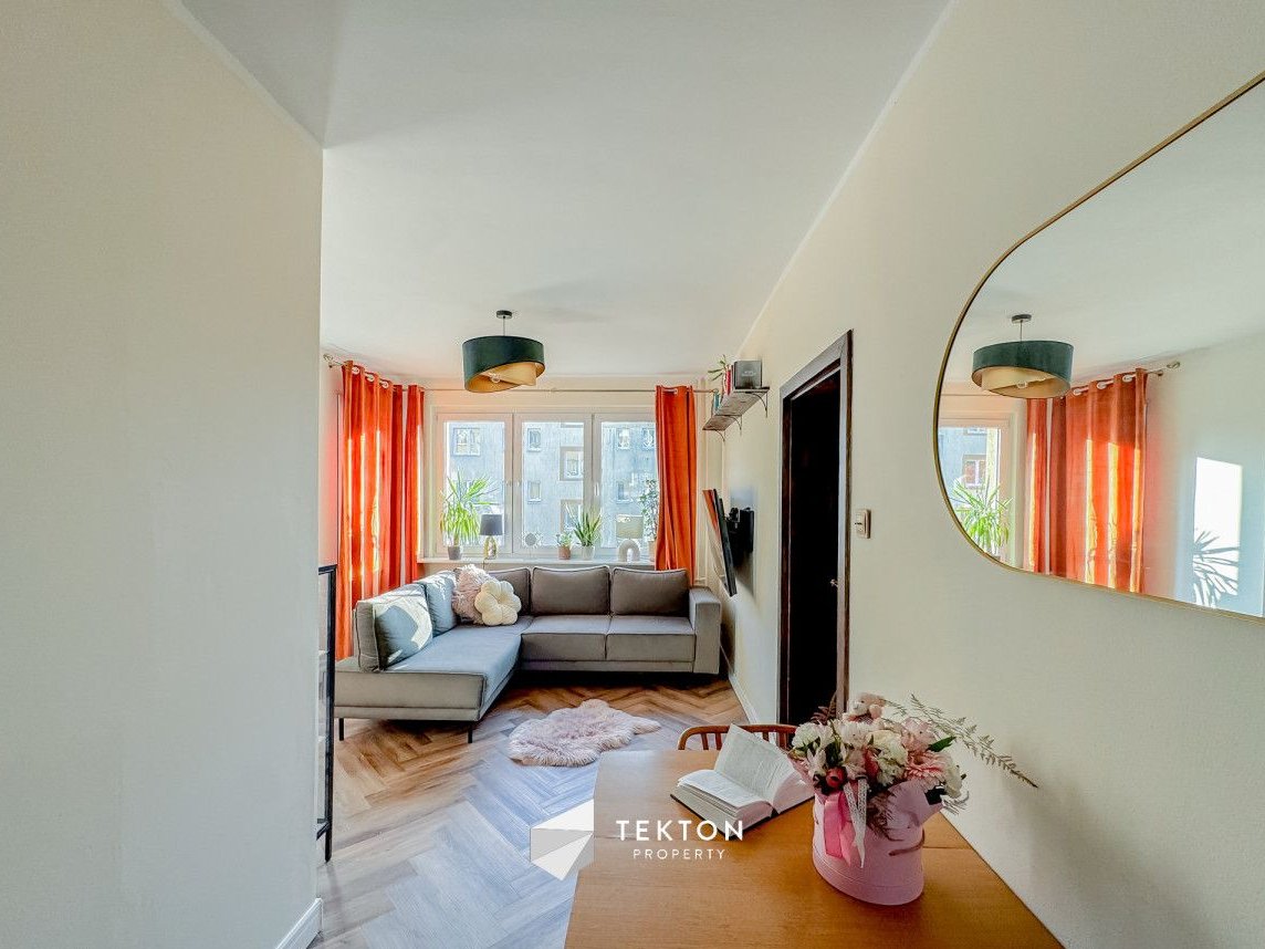 4 pok, 2 balkony, osobna kuchnia, garaż, piwnica