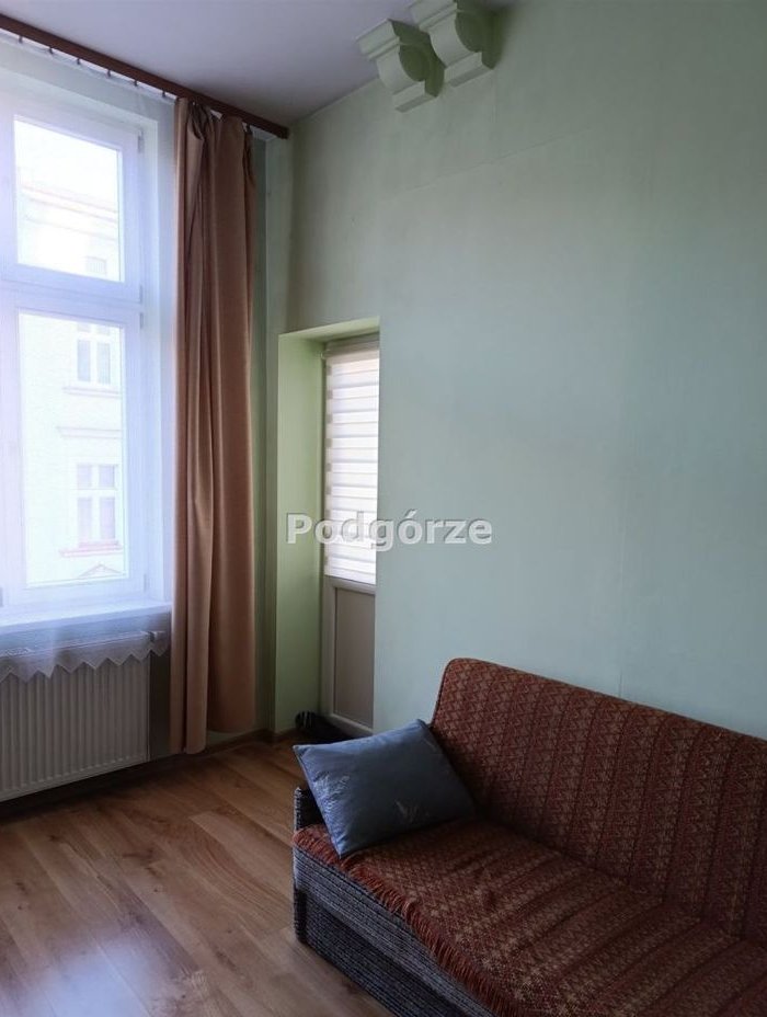 Wysokie sufity, centrum Krakowa