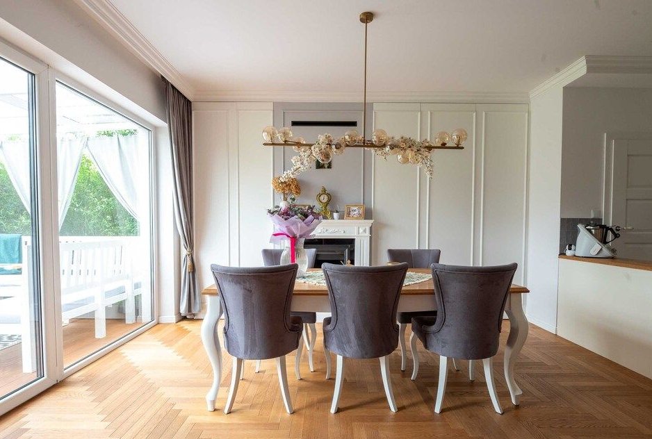 Segment z garażem i klimatycznym mini ogródkiem