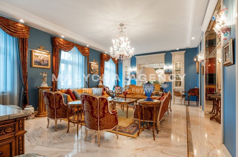 Ekskluzywna rezydencja w zielonej części Warszawy