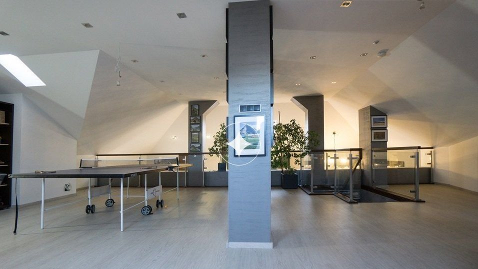 Dom w górach ze stawem Jaszkowa gmina Kłodzko