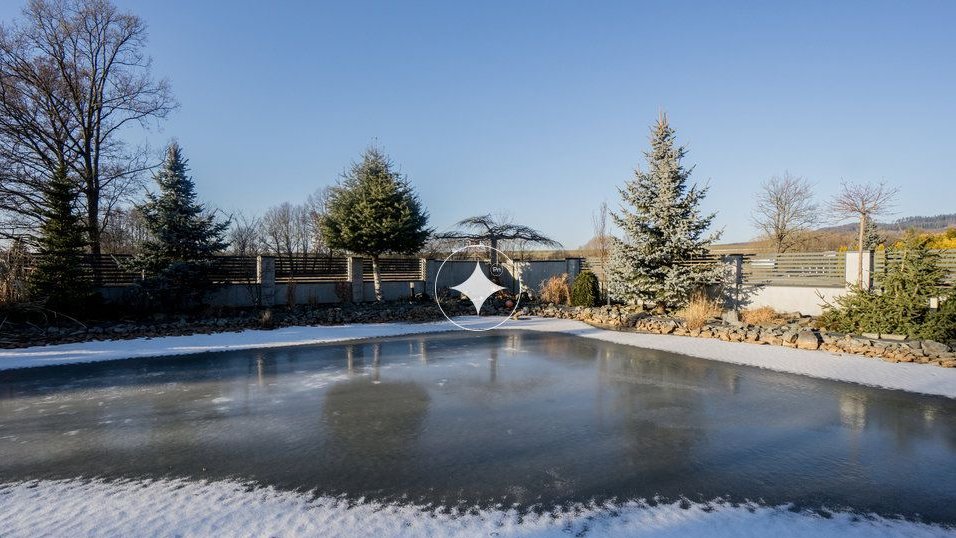 Dom w górach ze stawem Jaszkowa gmina Kłodzko