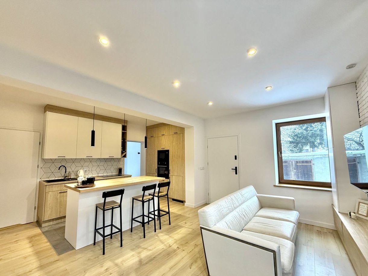 Dom 7 pokoi, z garażem, Pruszków