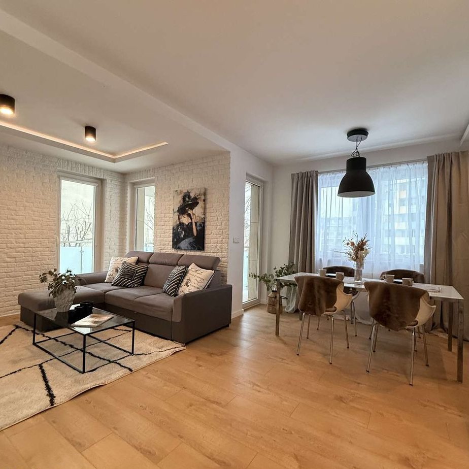 Apartament blisko UG Alfa Centrum 2 pokoje urządzone