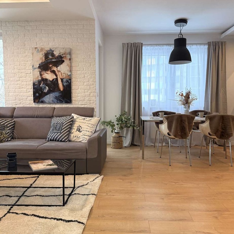 Apartament blisko UG Alfa Centrum 2 pokoje urządzone