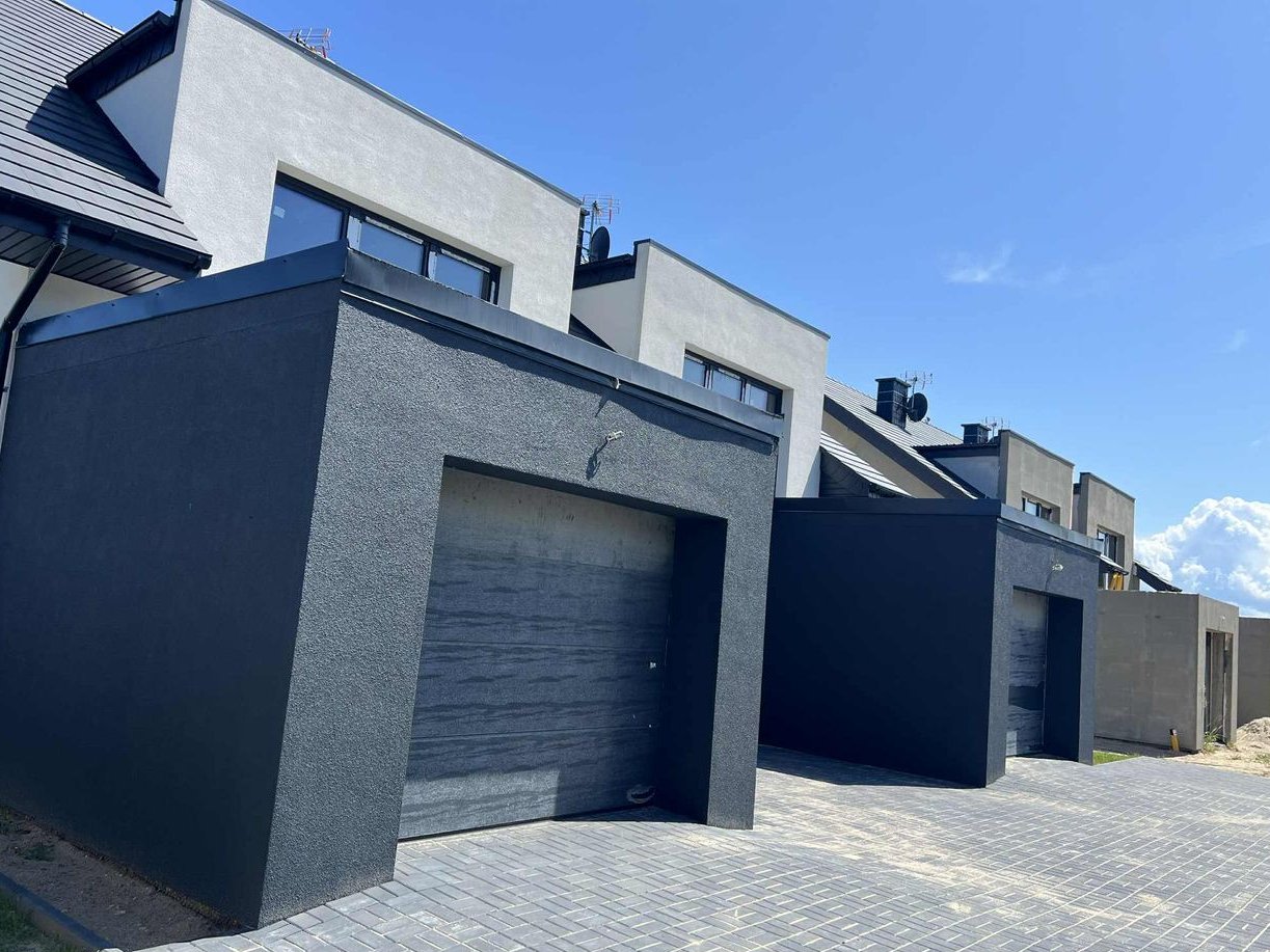 DOM NAD MORZEM CICHA OKOLICA TARAS DO WYPOCZYNKU GARAŻ POMPA CIEPŁA