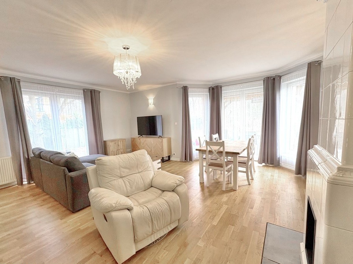 Dom 6 pokoi, wygodny, idealny rozkład pomieszczeń, duży garaż