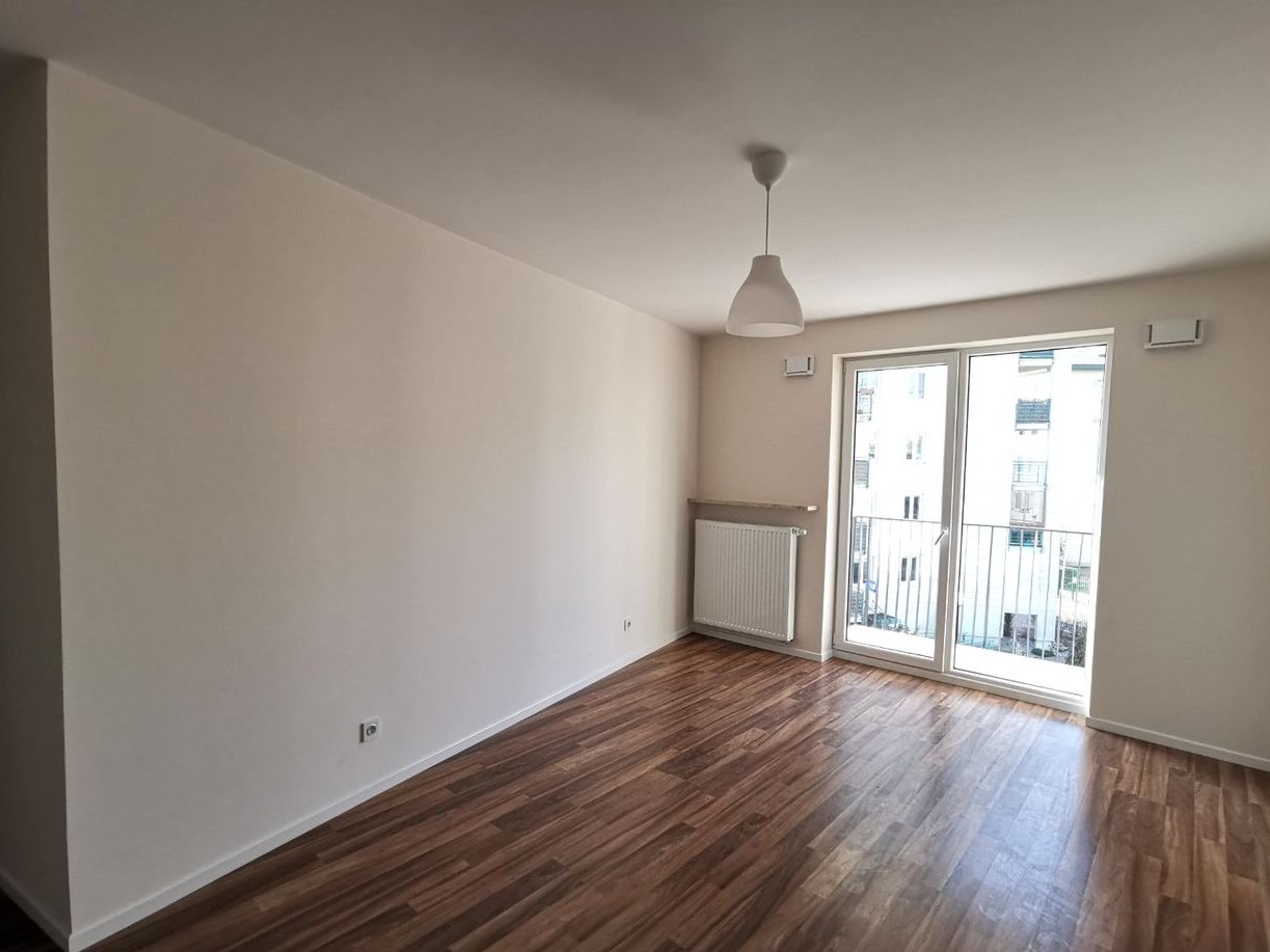 ‼️Hala Garażowa --> Metro Karolin, SKM --> Dni otwarte w Walentynki‼️