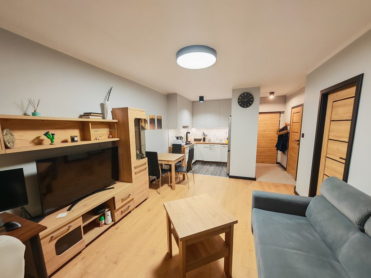 BEZPOŚREDNIO | Osiedle Strzeżone | Po remoncie | Ząbki, ul. Powstańców