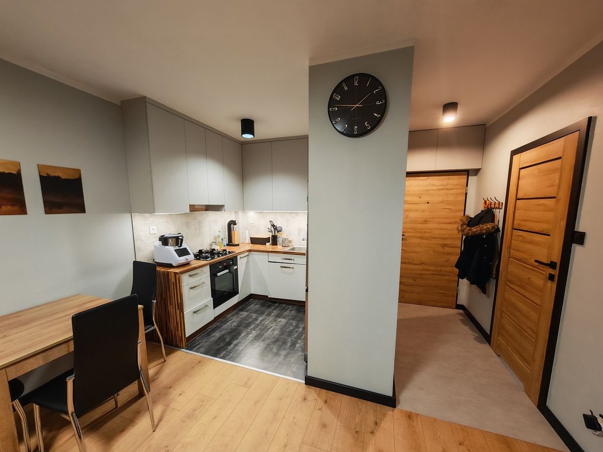 BEZPOŚREDNIO | Osiedle Strzeżone | Po remoncie | Ząbki, ul. Powstańców