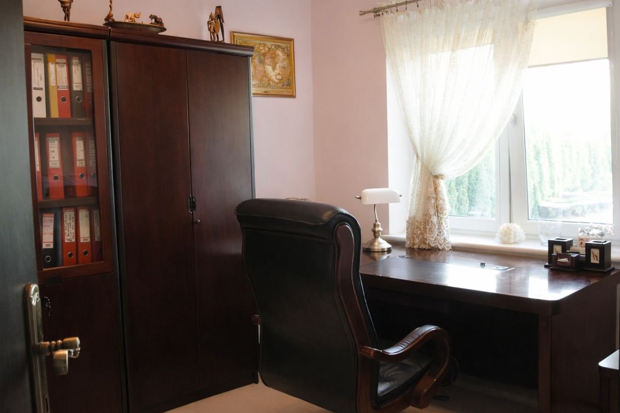 Przestrzeń bez kompromisów: ~350 m² + ogromny garaż