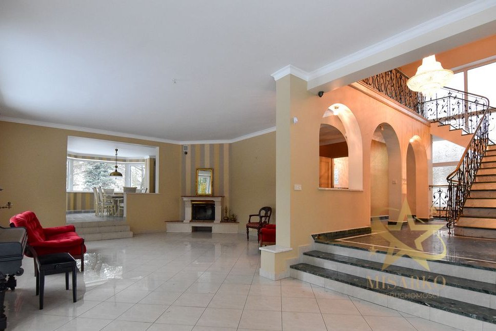 *Nietuzinkowy dom w Grabówce*Duża działka*