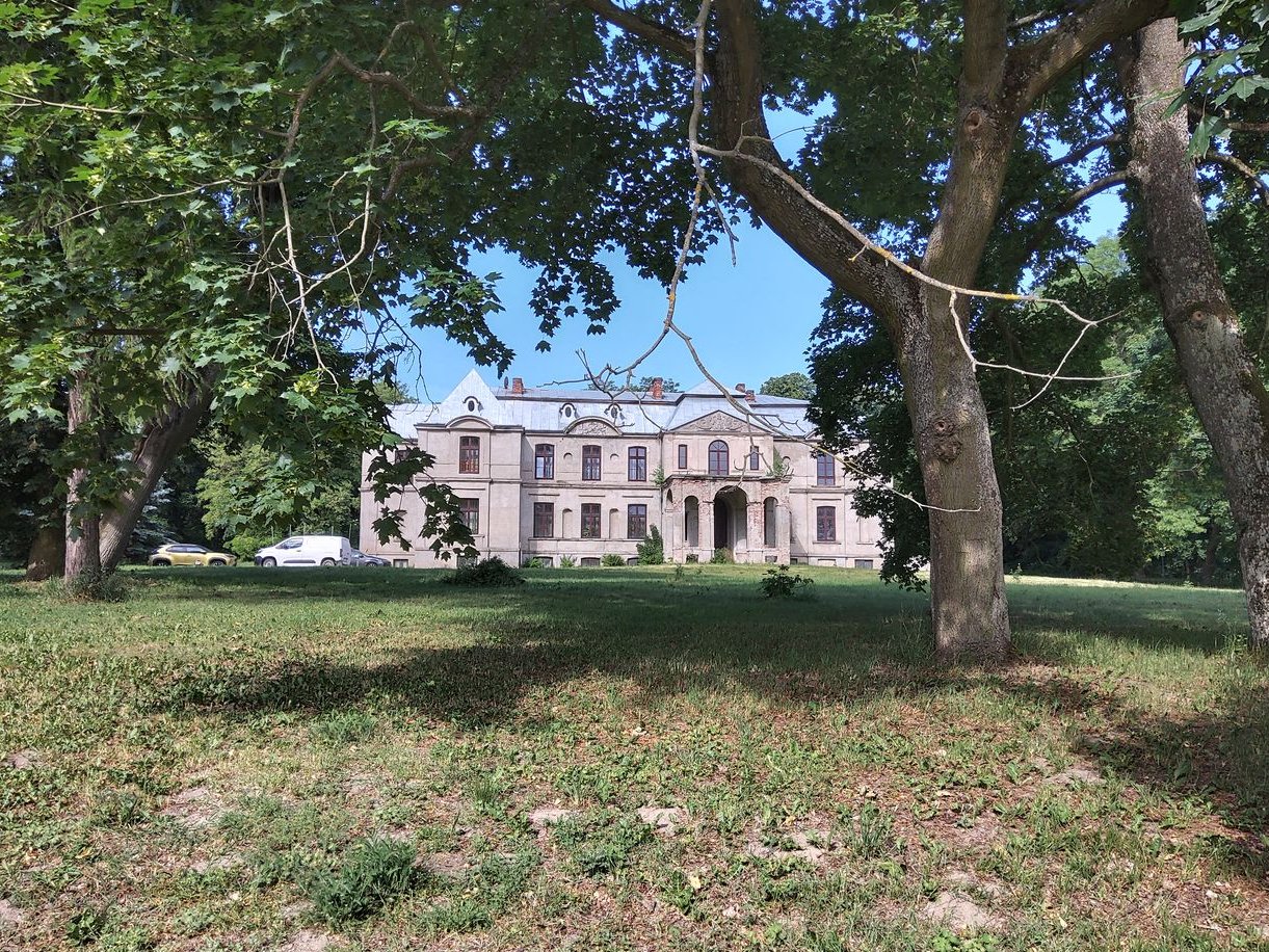 Pałac+spichlerz+stawy+park 7,6 HA-kujawsko-pomorskie-90 km Bydgoszcz