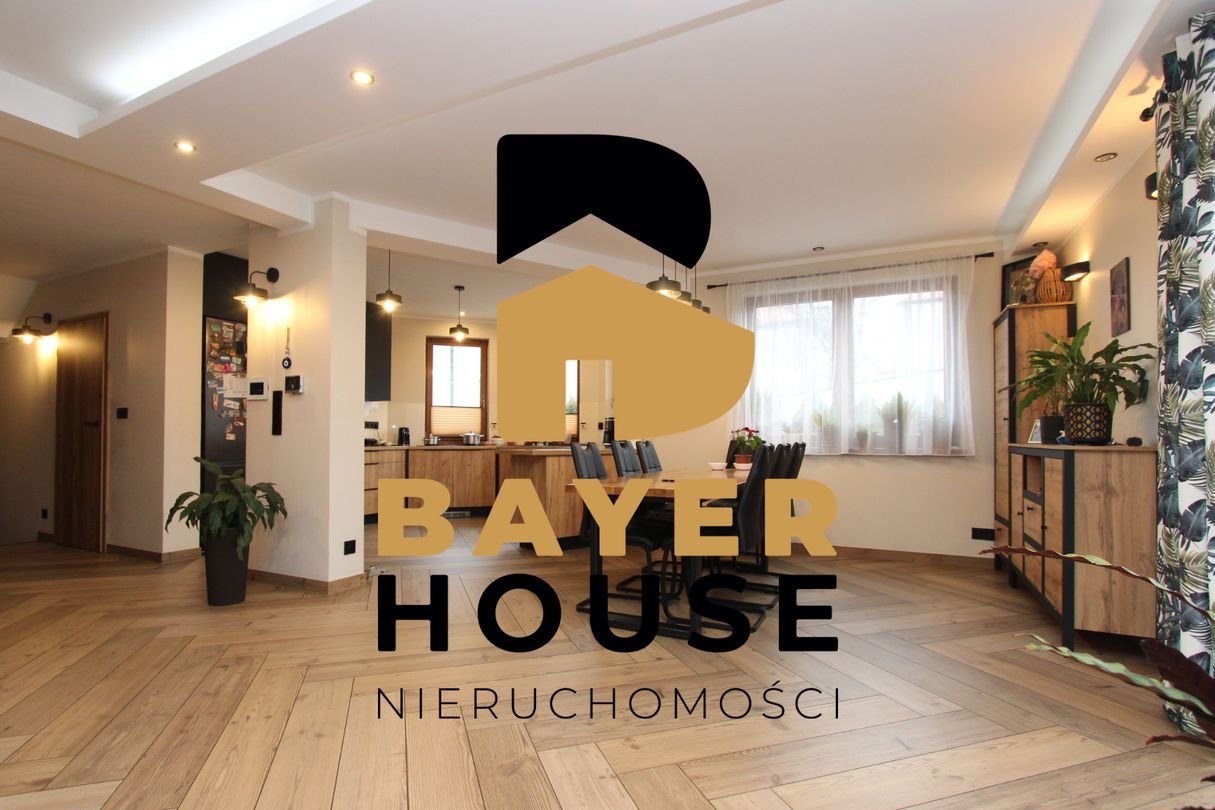 Nowoczesny dom wolnostojący| Piwnica pod całym domem | Podłogówka |