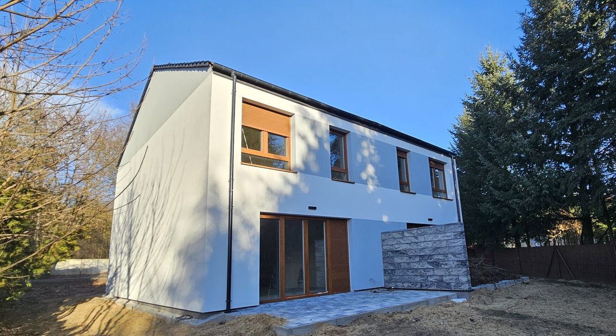 Nowoczesny dom 5 pokoi w spokojnej okolicy