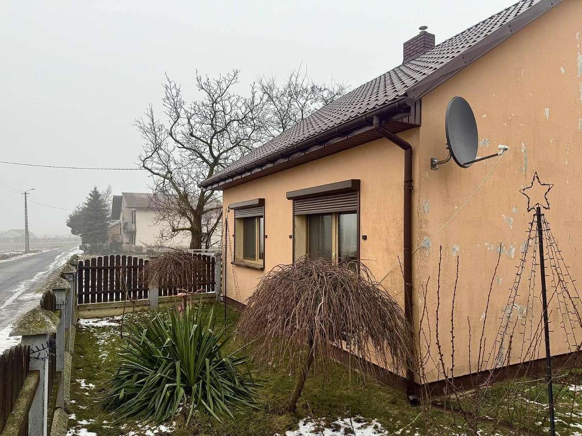 Dom jednorodzinny w pobliżu jeziora CENA DO NEGOCJACJI