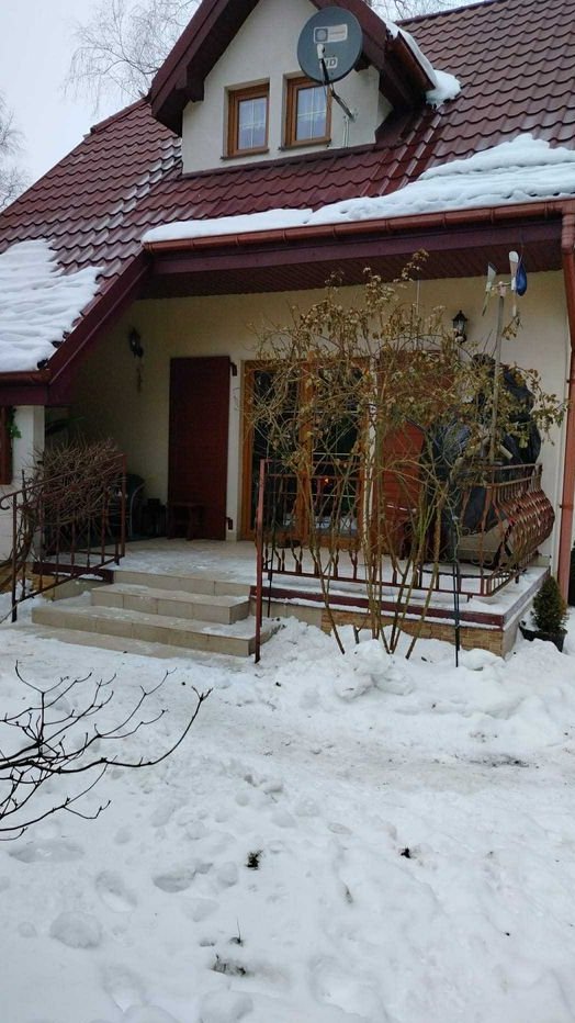 Wyjątkowy dom w Chlewiskach nad zalewem