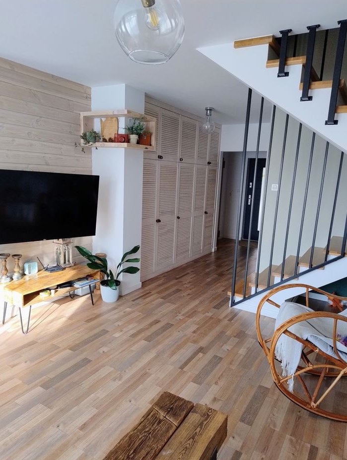 Nowoczesny dom w centrum Rumi z garażem i ogrodem