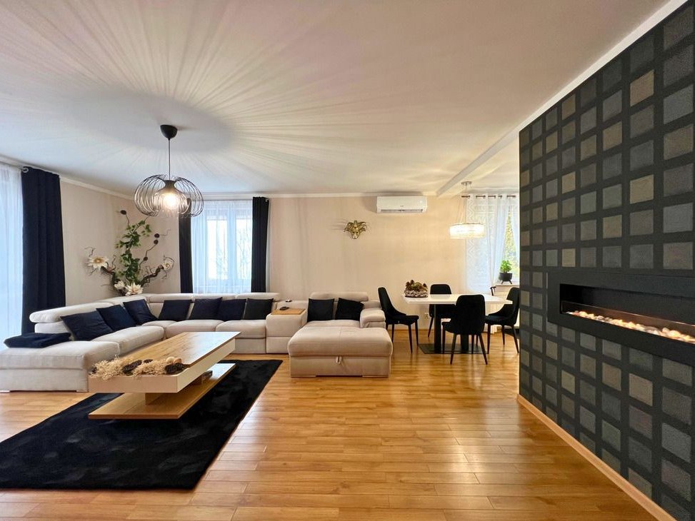 Dom, 185 m², Racławówka