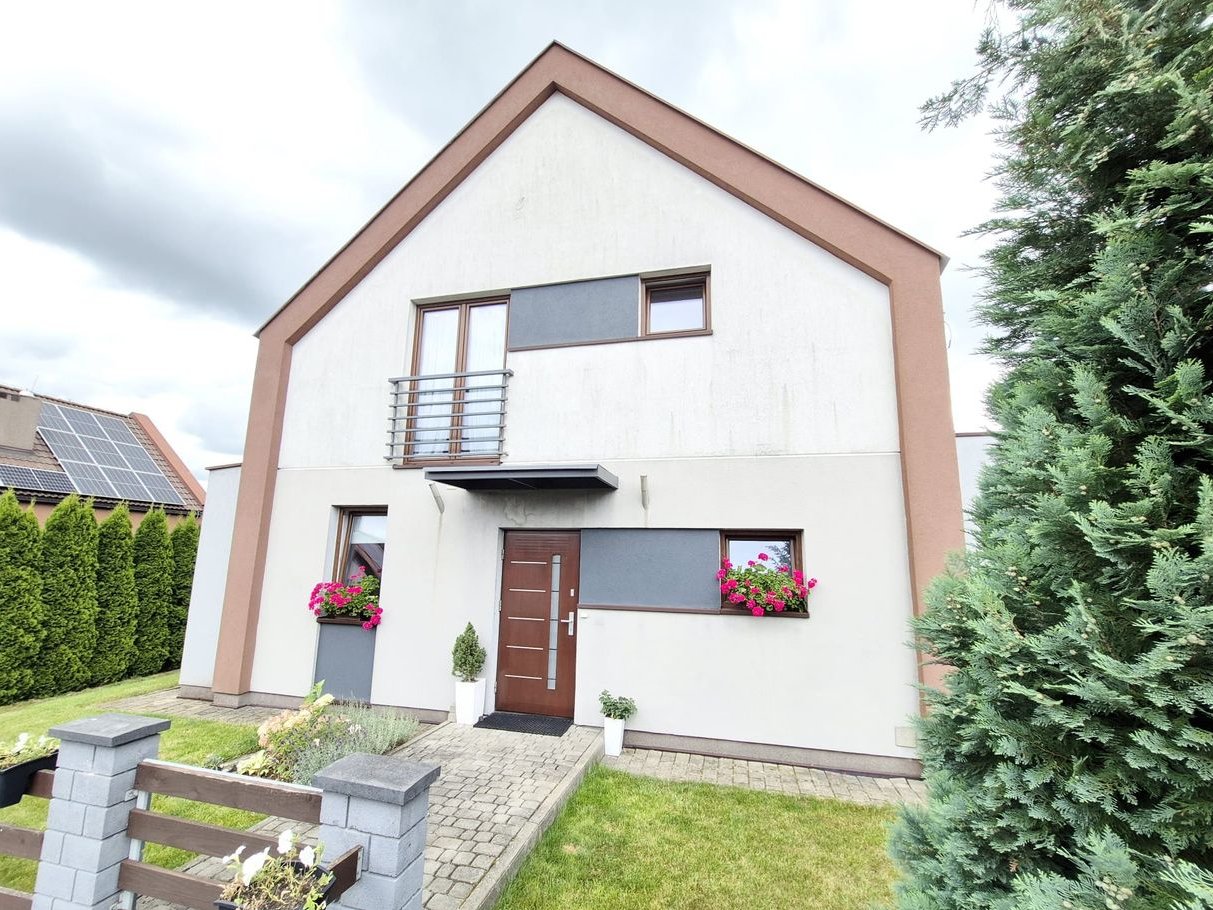 Dom 120m2 BędzinGrodziec duży ogród, garaż, fotowoltaika niskie koszty