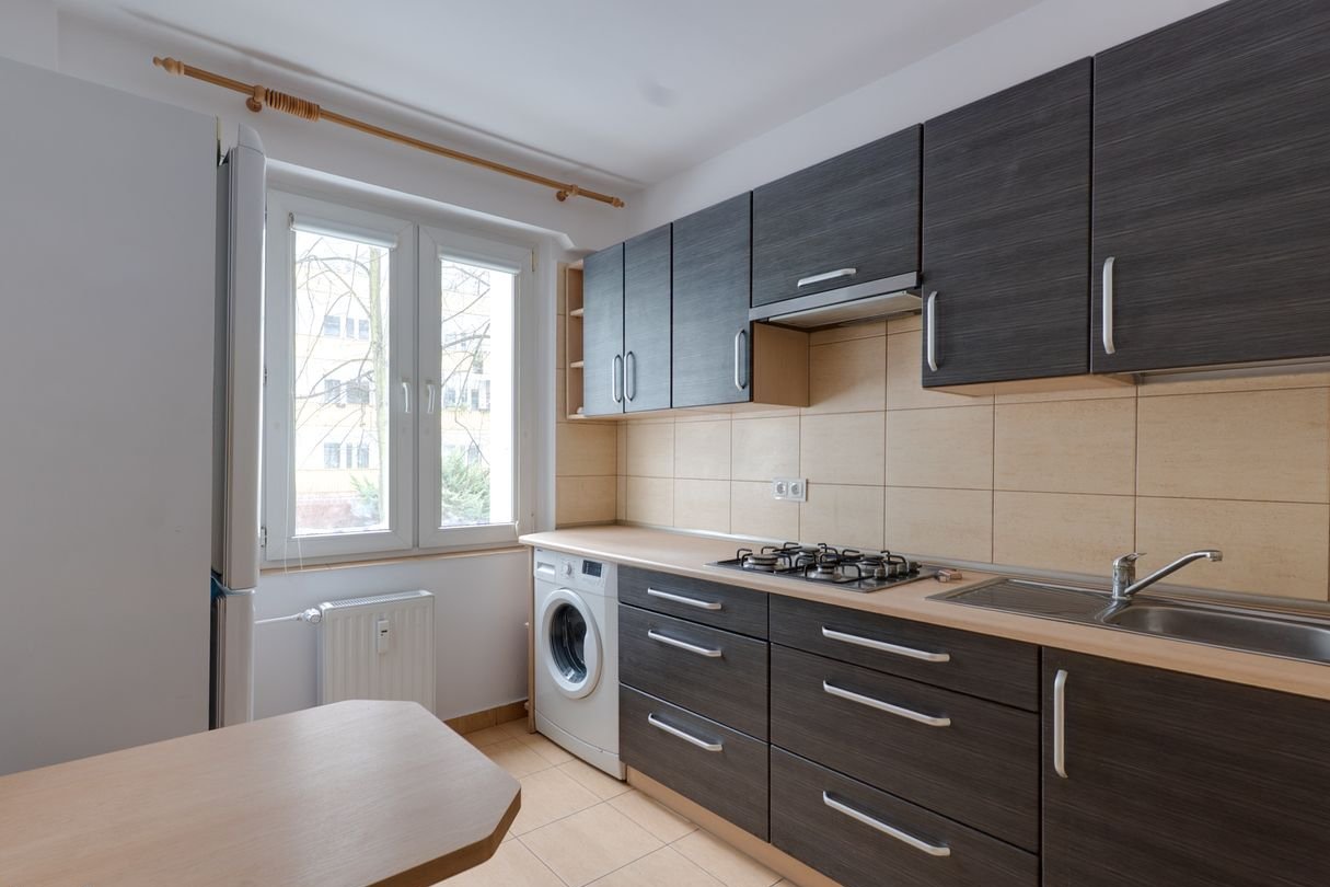 Do objęcia od zaraz. Balkon. Układ nieprzejściowy. Zadbane. Parter/4