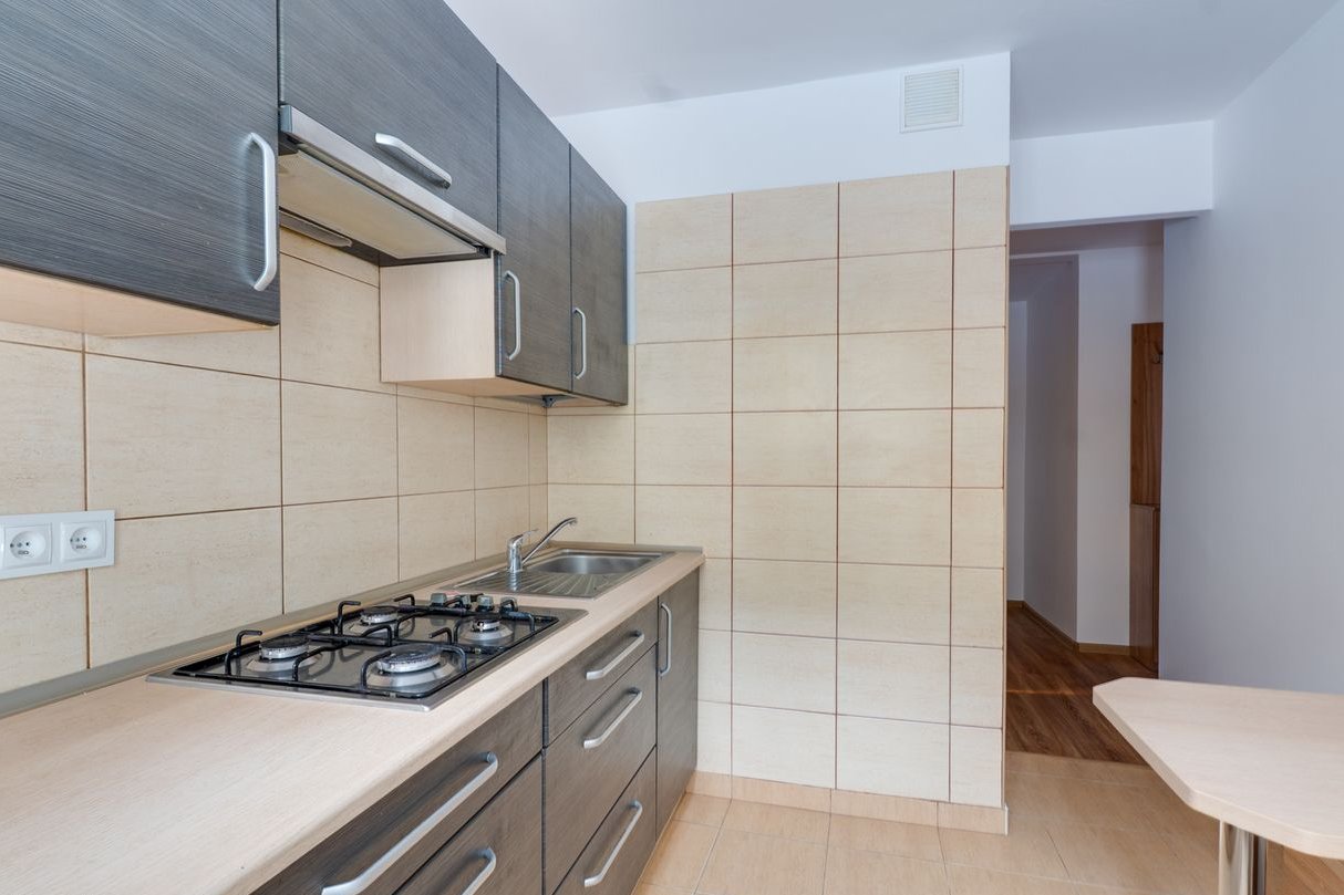 Do objęcia od zaraz. Balkon. Układ nieprzejściowy. Zadbane. Parter/4