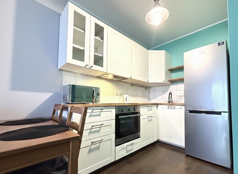 Słoneczna kawalerka z loggią – ul. Krokwi