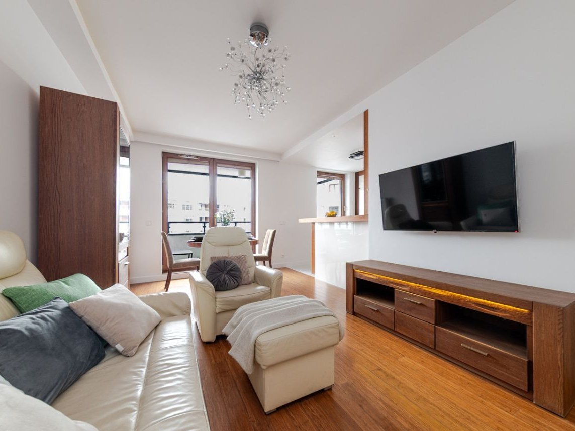 3 pokoje, wysoki standard, świetna lokalizacja