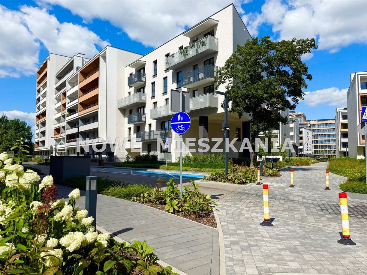 GOTOWE DO ODBIORU Tramwaj Balkon Wysoki Standard Winda M.Parkingowe