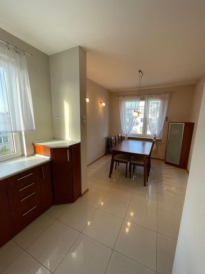 Mieszkanie 2-pokojowe + przestronna duża kuchnia z jadalnią