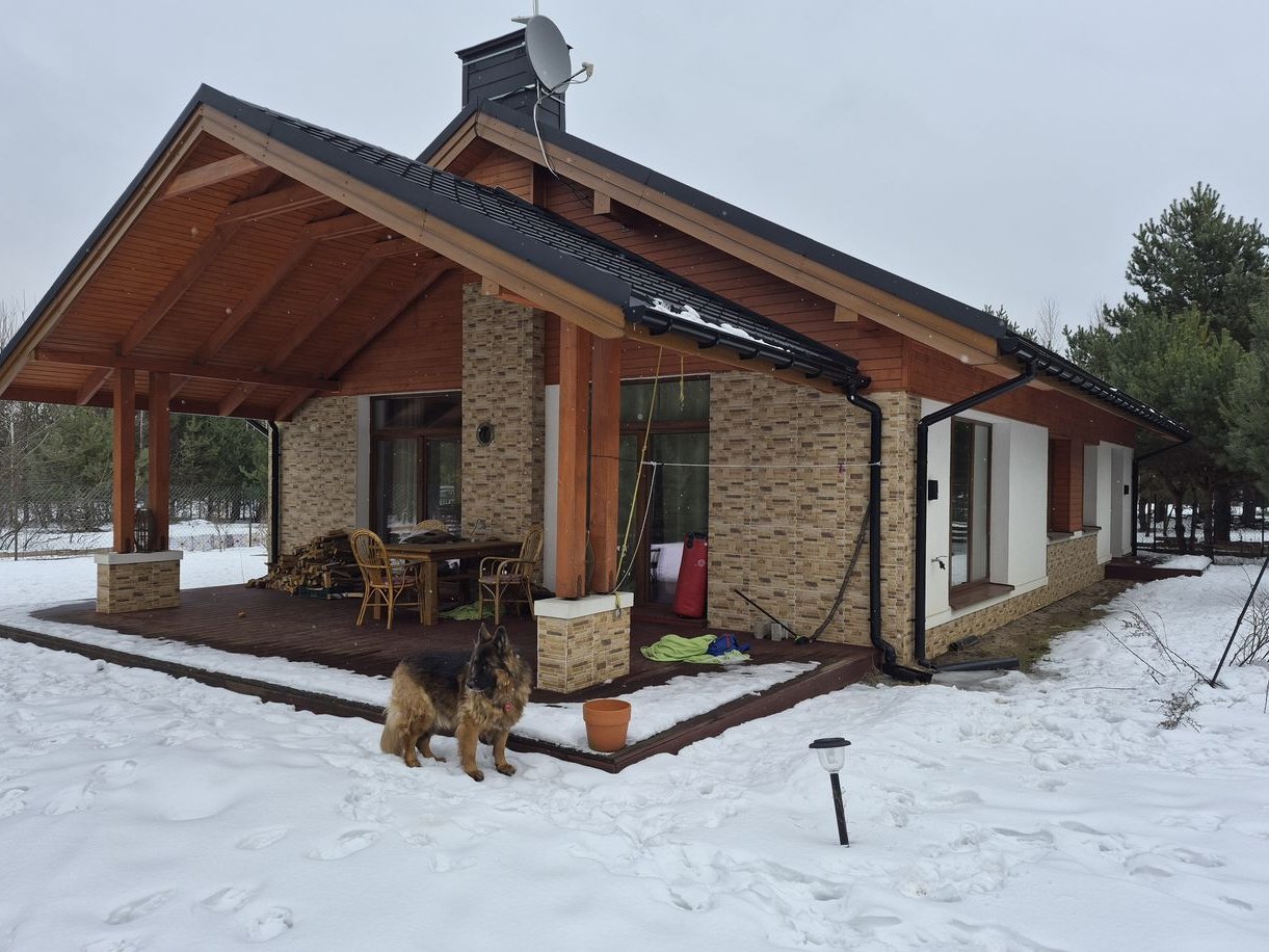 Ładny dom parterowy blisko Warszawy