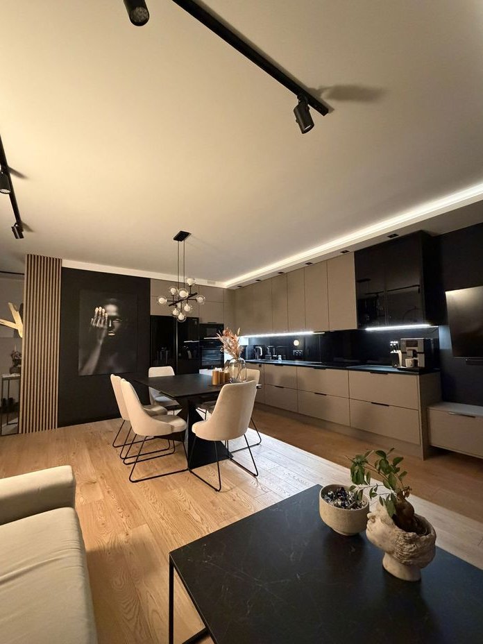 Bez pośredników| Mieszkanie 76,73 m²| 3 balkony| Klimatyzacja| Garaż