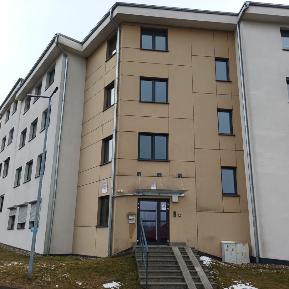 Sprzedam mieszkanie 4-pokojowe z garażem