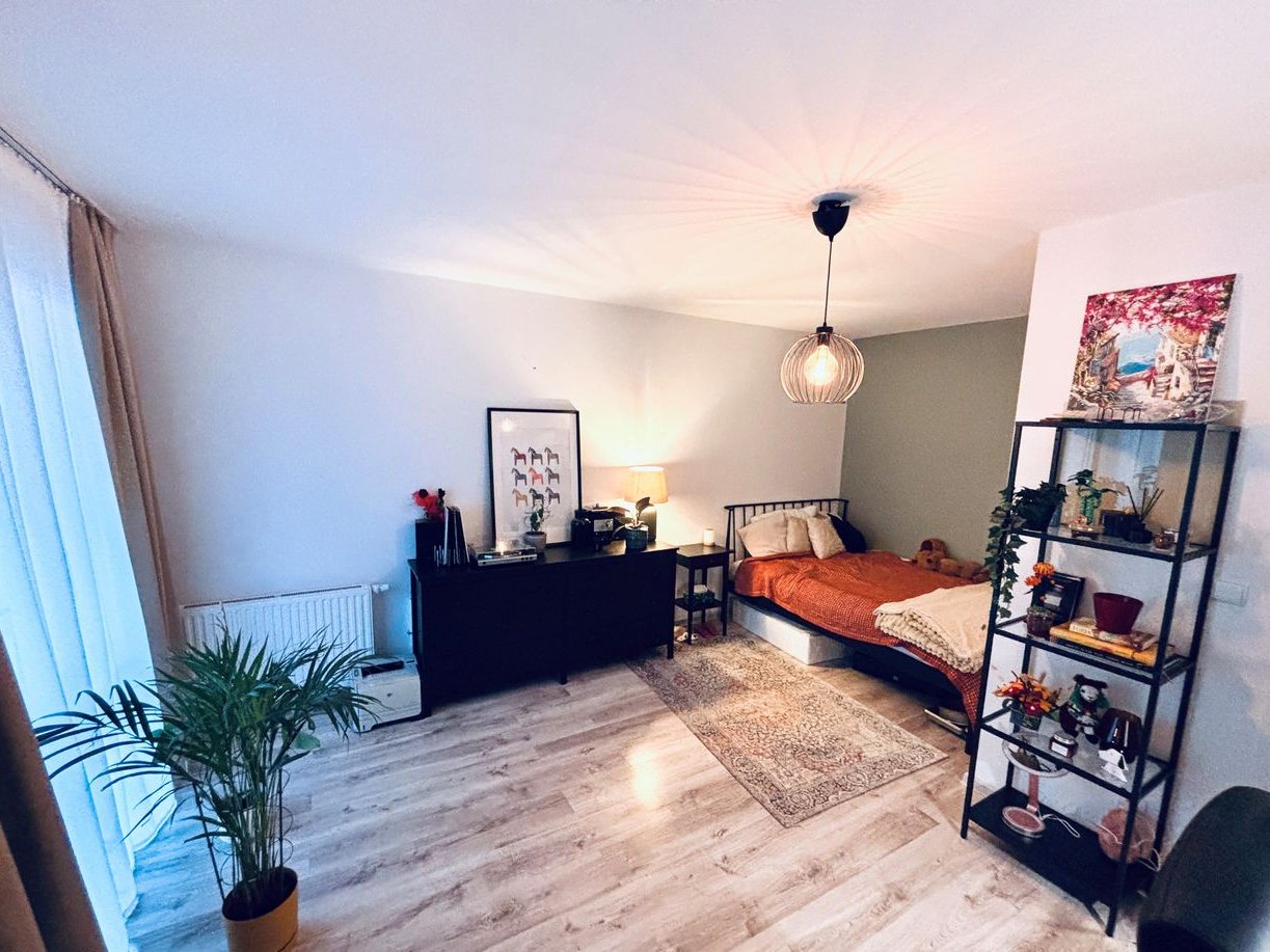 Bezpośrednio sprzedam przestronne mieszkanie 2-pok. 53 m2, ul. Rolna