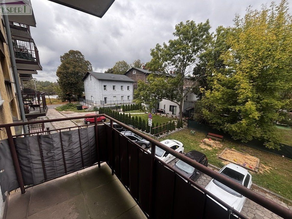 Trzy pokoje z dwoma balkonami